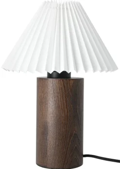 Bordslampa i trä med plisserad lampskärm Northlight