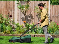 Bosch EasyRotak 32-205 elektrisk gräsklippare med uppsamlare