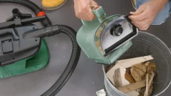 Bosch EasyVac 3 liten grovdammsugare med tillbehör