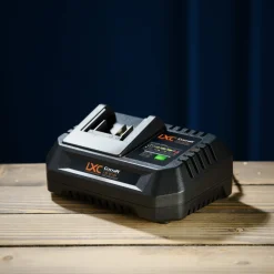 Cocraft LXC laddare 4A 18 V QC184