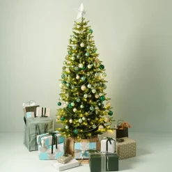 Julgran Orsa Slim 210 cm, smal gran med LED-belysning