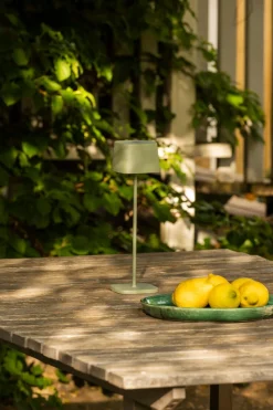 Konstsmide Capri bordslampa USB dimbar utomhus