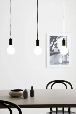 Markslöjd Sky taklampa rak svart, 68 cm