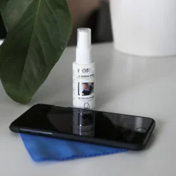 North rengöringskit med putsduk för mobilen, 2 x 30 ml