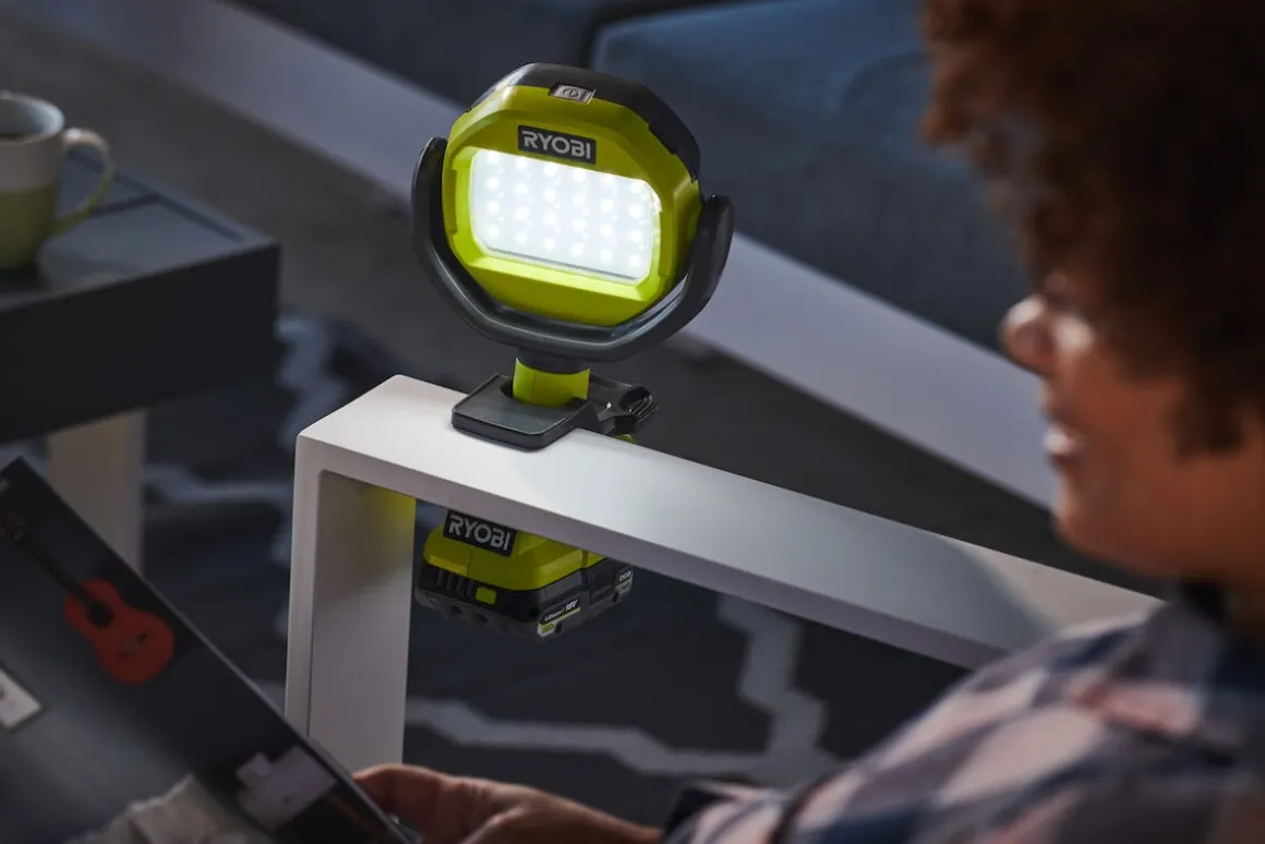 Ryobi arbetsbelysning One+ 18 V RLCL18-0, batteridriven