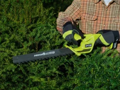 Ryobi batteridriven häcksax RY18HT40B-0 18 V ONE+