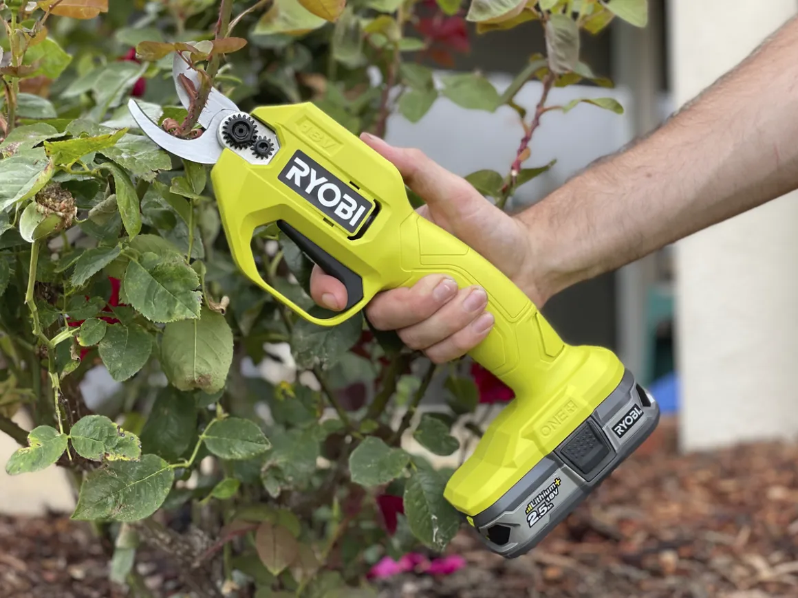 Ryobi sekatör RY18SCA-0 One+ 18 V batteridriven