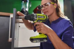 Ryobi skruvdragare med 1 batteri RDD18-1C40G