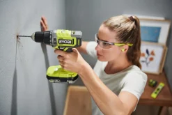Ryobi skruvdragare med slag, 2 batterier RPD18-2C42S