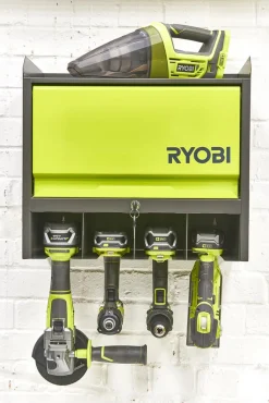 Ryobi verktygsskåp RHWS-01, väggmonterat med dörr