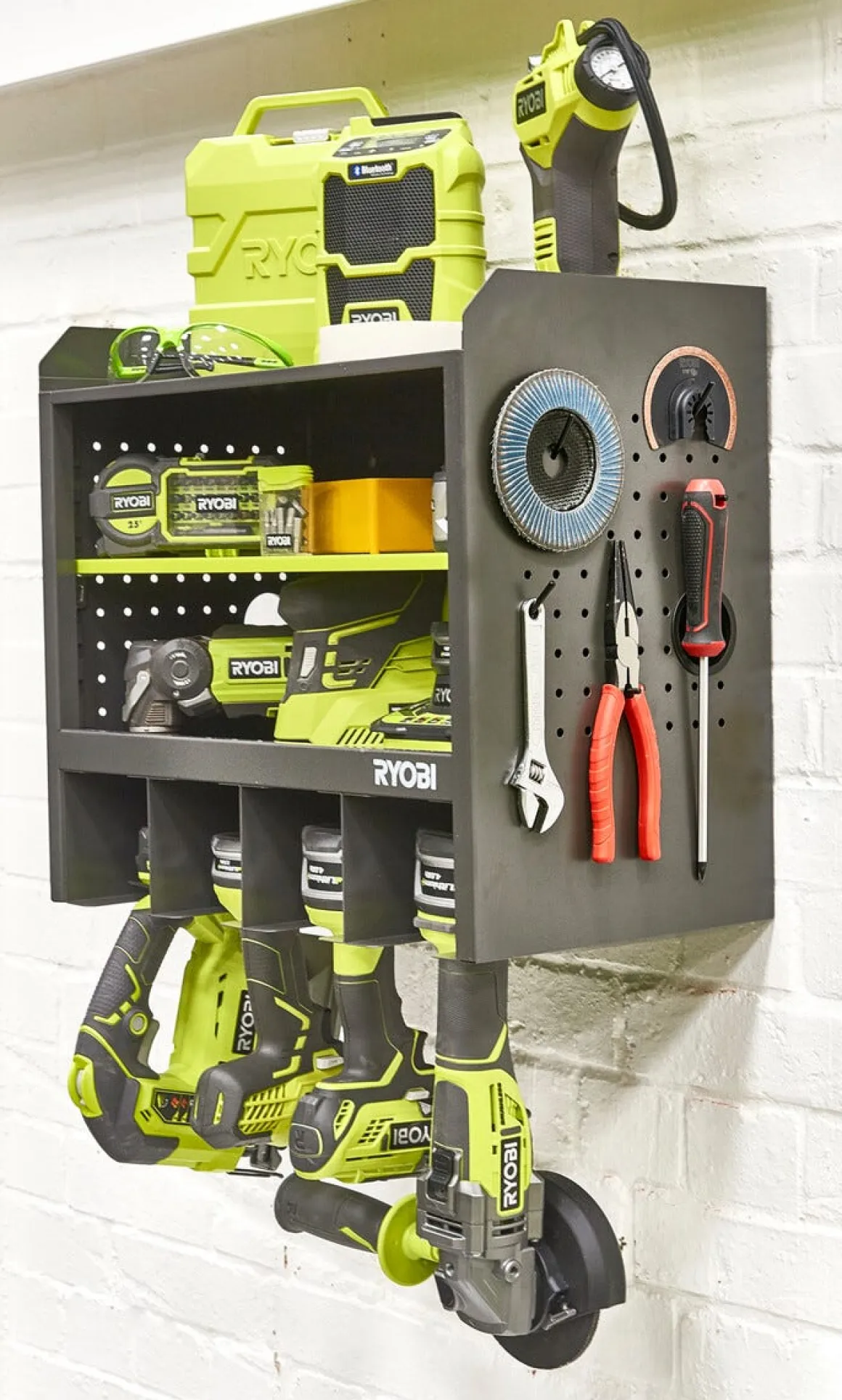 Ryobi verktygsskåp RHWS-02, väggmonterat