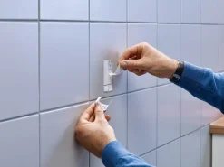 Självhäftande spikar Tesa, vita
