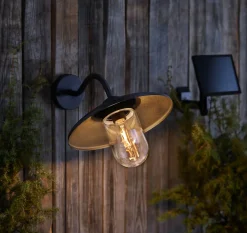 Stallykta vägglampa solcell skymningsrelä, Northlight