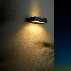Strålkastare solcell med rörelsevakt och skymningssensor