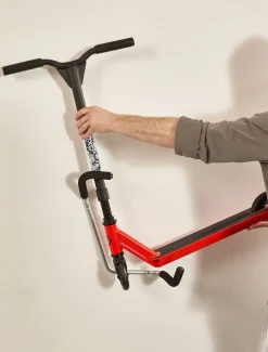 Väggfäste sparkcykel, Mottez